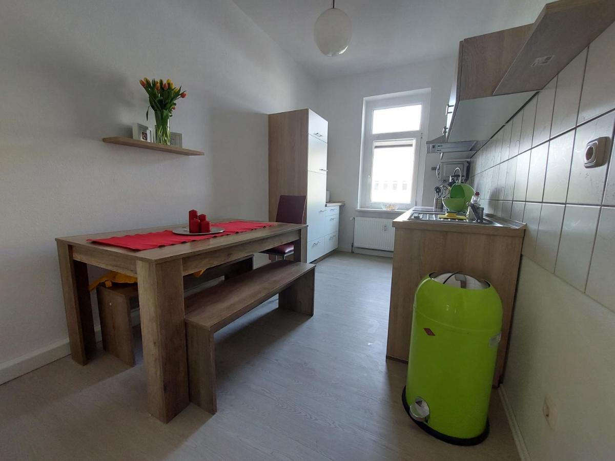Schoene Zwei-Zimmer-Wohnung "W2" Mit 4 Einzelbetten Und Wlan In Zwenkau Bei Leipzig Im Neuseenland Екстериор снимка