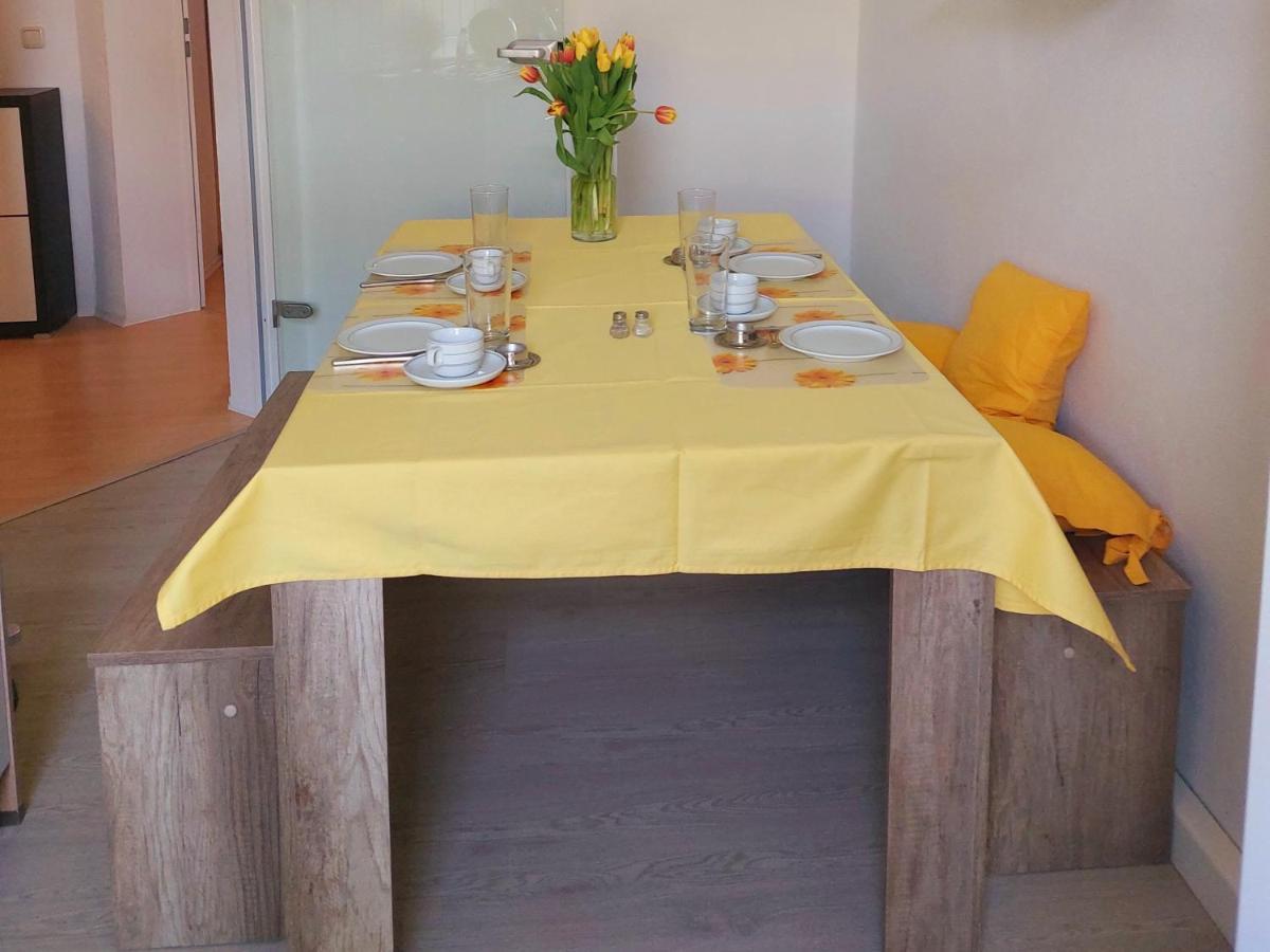Schoene Zwei-Zimmer-Wohnung "W2" Mit 4 Einzelbetten Und Wlan In Zwenkau Bei Leipzig Im Neuseenland Екстериор снимка